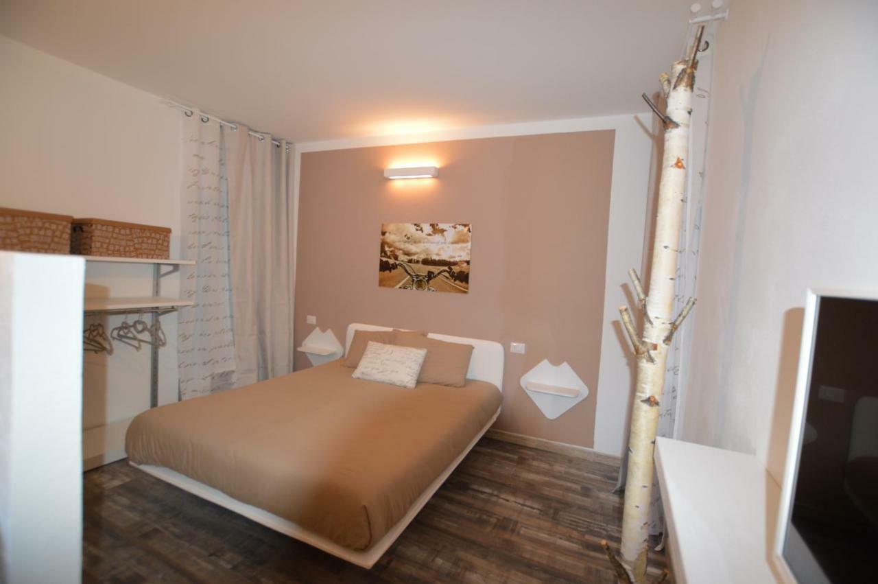 דירות קוליקו Casa Delle Corti מראה חיצוני תמונה